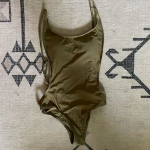 The Pamela one piece - Olive Green (small)